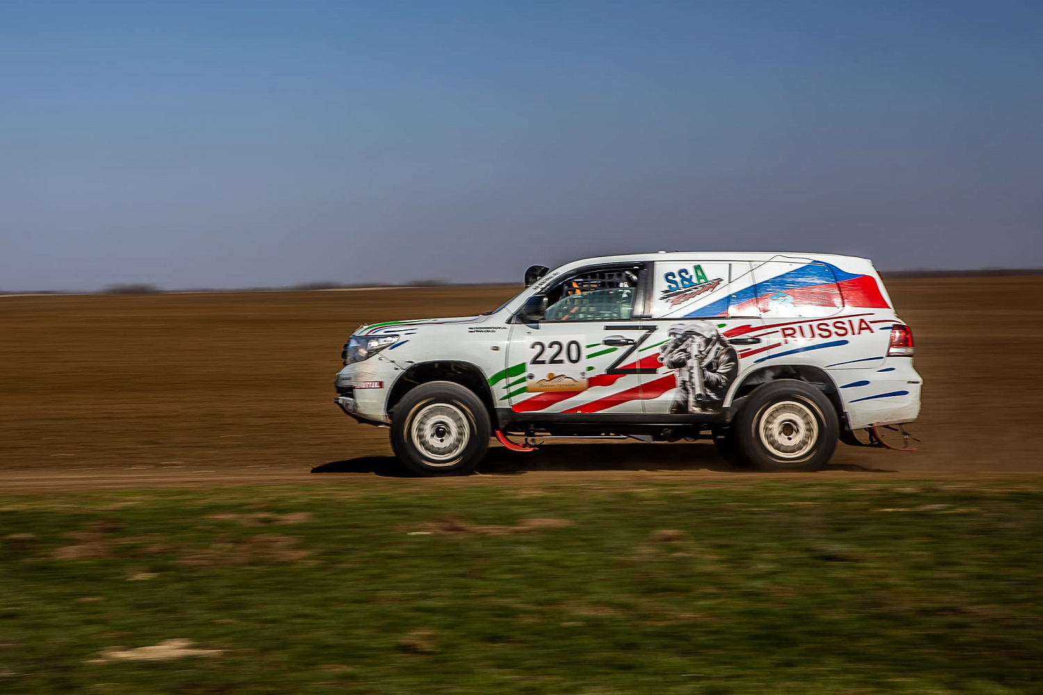 Андрей Сушенцов и Дмитрий Павлов одержали победу на бахе «Пески Арчеды» Андрей Сушенцов и Дмитрий Павлов одержали победу на бахе «Пески Арчеды»